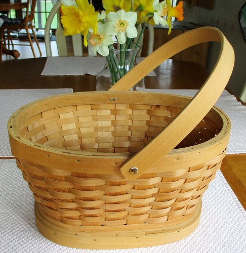 Oval wooden wicker basket - oval, w/
