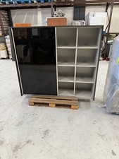 Mobile a cubo con anta scorrevole h161 lungo 183 profondità 42