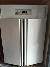 congelatore verticale usato