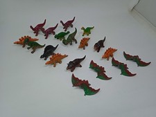 Lotto 18 Dinosauri In Plastica