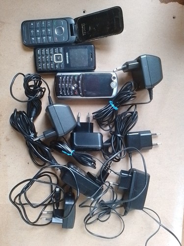 Lotto telefoni cellulari - telefoni,