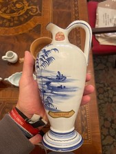 Brocca in ceramica Deruta decorata a mano