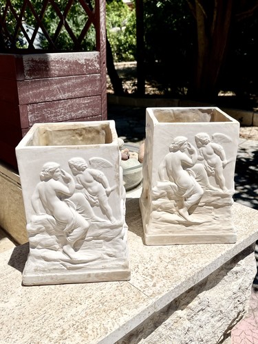 Antiche fioriere quadrate - , in