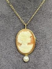 Ciondolo/Spilla Oro Giallo 14kt Cammeo Corniola 25mm e Perla 4mm Fatto A Mano