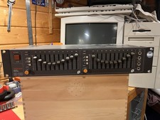 TASCAM GE-20B PRO GRAPHIC EQUALIZER. 2X 10 BAND