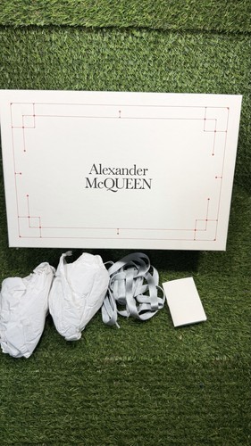Box laces receipt - box,, book