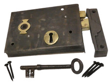 Vecchio antico lucchetto a