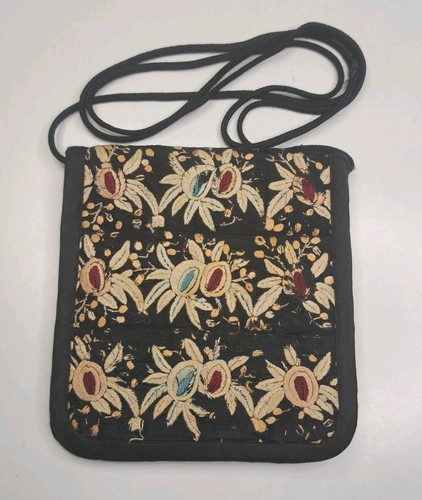 Embroidered crossbody wallet - embroidered,