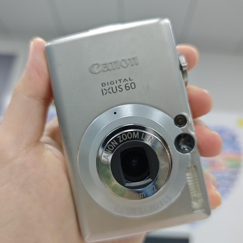 Canon ixus 0mp - 6.0mp, 3x