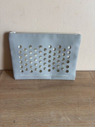 Authentic louis vuitton - louis,