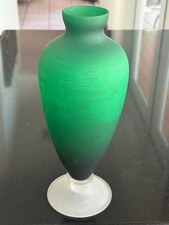 Vaso in vetro satinato verde