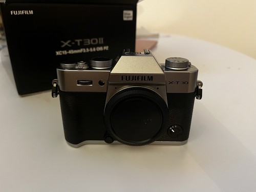 Fujifilm t30 mirrorless - fujifilm,