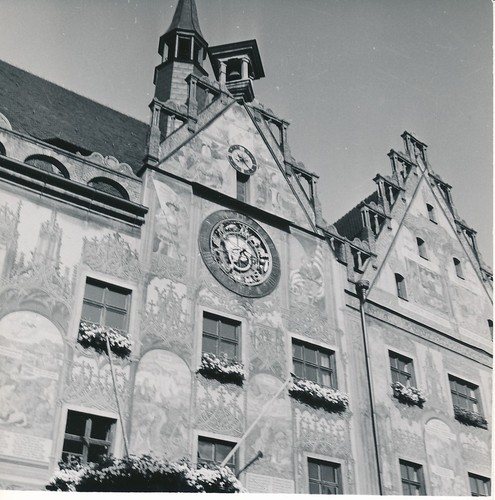 Ulm 1960 façade horloge - 1960,