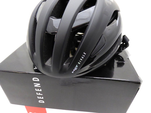 Casco met rivale - casco,