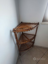 MENSOLA ANGOLARE IN RATTAN DI