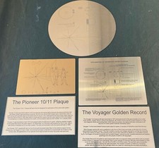 NASA VOYAGER GOLDEN Record + targa Pioneer con targhe esplicative
