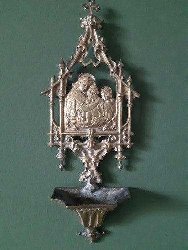 Acquasantiera antica