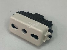 Presa elettrica cod 1651 colore bianco panna mod 16/250V materiale elettrico 