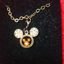 Collana con ciondolo in oro