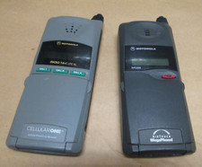 2 Motorola Micro TAC Lite