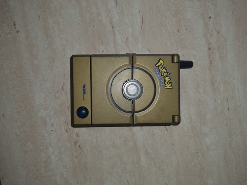 Pokedex 2001 deluxe gold - 2001,