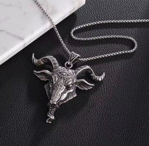 Collana teschio ram - teschio, acciaio