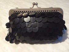 Borsetta Clutch con Paiettes In Vinile Nero E Catena Argentata