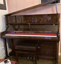 pianoforte verticale radica E