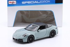 Porsche 911 (992.2) Targa 4 GTS Hybrid anno 2025 avventuringr�n 1:18 Maisto