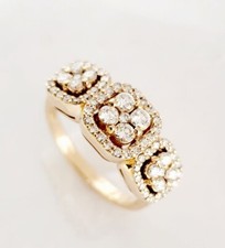 Women's trilogy ring model
