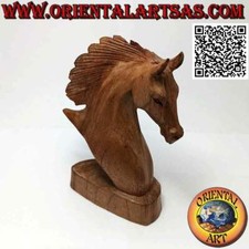 Scultura testa di cavallo in
