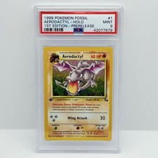 POKÉMON CARD AERODACTYL HOLO
