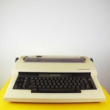 macchina da scrivere underwood