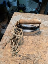 FERRO DA STIRO ANTICO