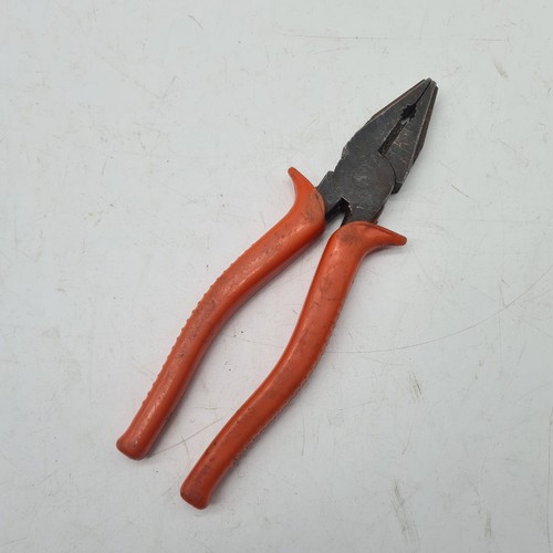 Pliers orange version