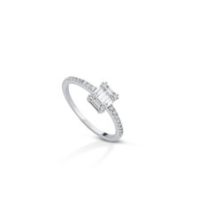 Anello in oro bianco 18