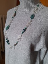 collana di catena e pietre