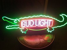 Alligator Gator Beer Bar Open