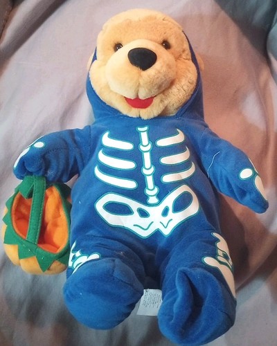 Winnie the pooh halloween - the, in