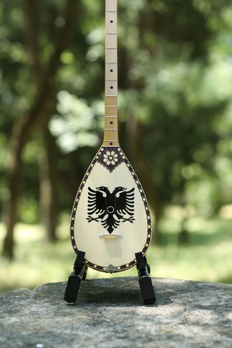 Albanese kosovo cifteli - albanese-kosovo,