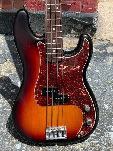 Fender precision bass 2011 - precision,
