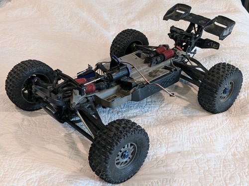 Traxxas revo 1 8 - traxxas, 1.0