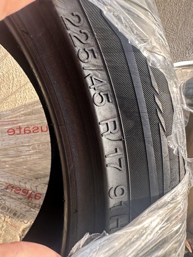 Gomma usata 225 r17 - usata,