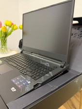 ASUS ROG Strix SCAR 17 - 300HZ