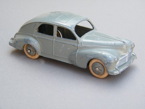 Peugeot 203 dinky - 24, r