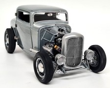 Modellino auto Acme 1/18 Ford tre finestre 1932 Hot Rod acciaio martellato pressofuso scala