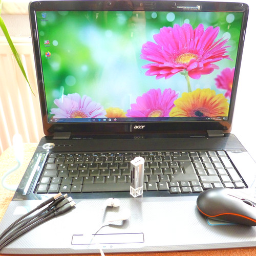 Acer 8735 cinema - , monster