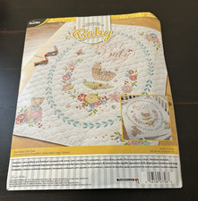 Bucilla SWEET BABY Copriculla KIT PUNTO CROCE TIMBRATO 34" X 43" Orsacchiotto Floreale