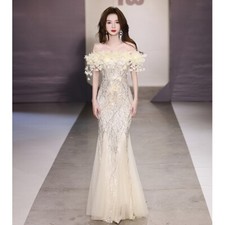 Abito da sera donna lusso coda