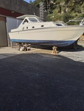 chris craft catalina 28, rinnovata in tutte le sue parti compreso i motori.